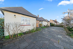 Photo 25- click for photo gallery